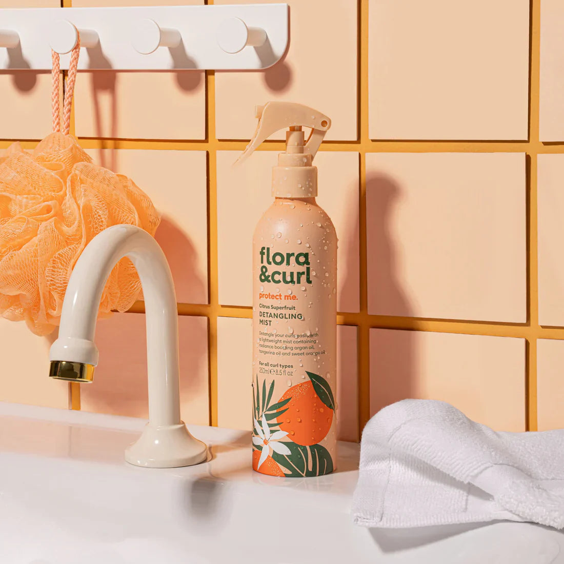 FLORA & CURL protect me Citrus Superfruit Detangling Mist 250ml
